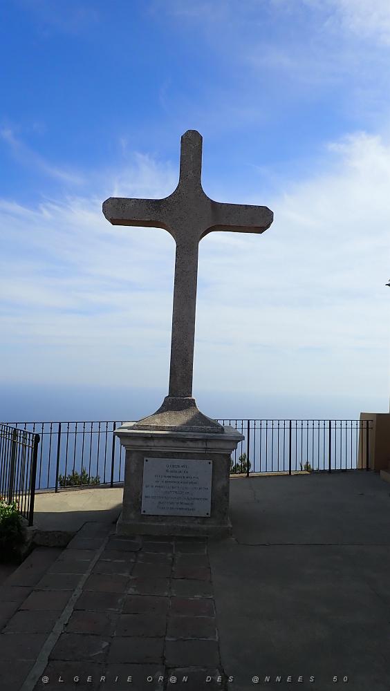 18 la Croix a notre dame du Mai.JPG